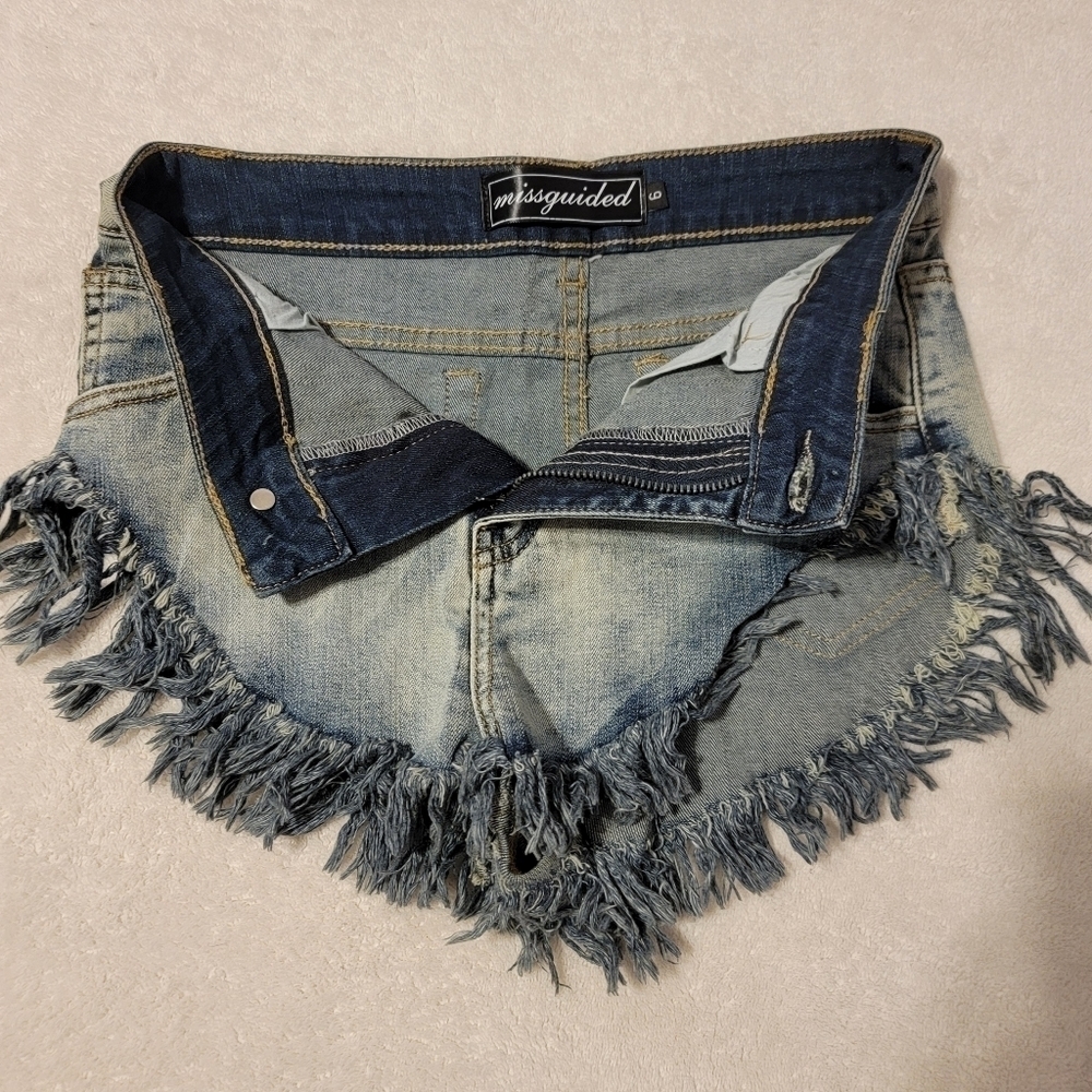 Missguided Denim Short Shorts Size 6 - Picture 3 of 3